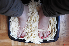 mettre_les_pieds_dans_le_plat_rd